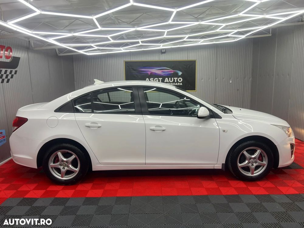 Chevrolet Cruze - 21