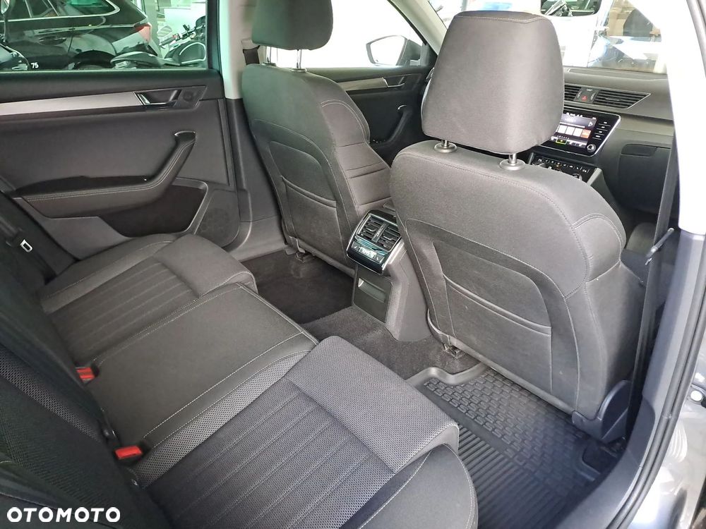 Skoda Superb 2.0 TDI SCR Style DSG - 12
