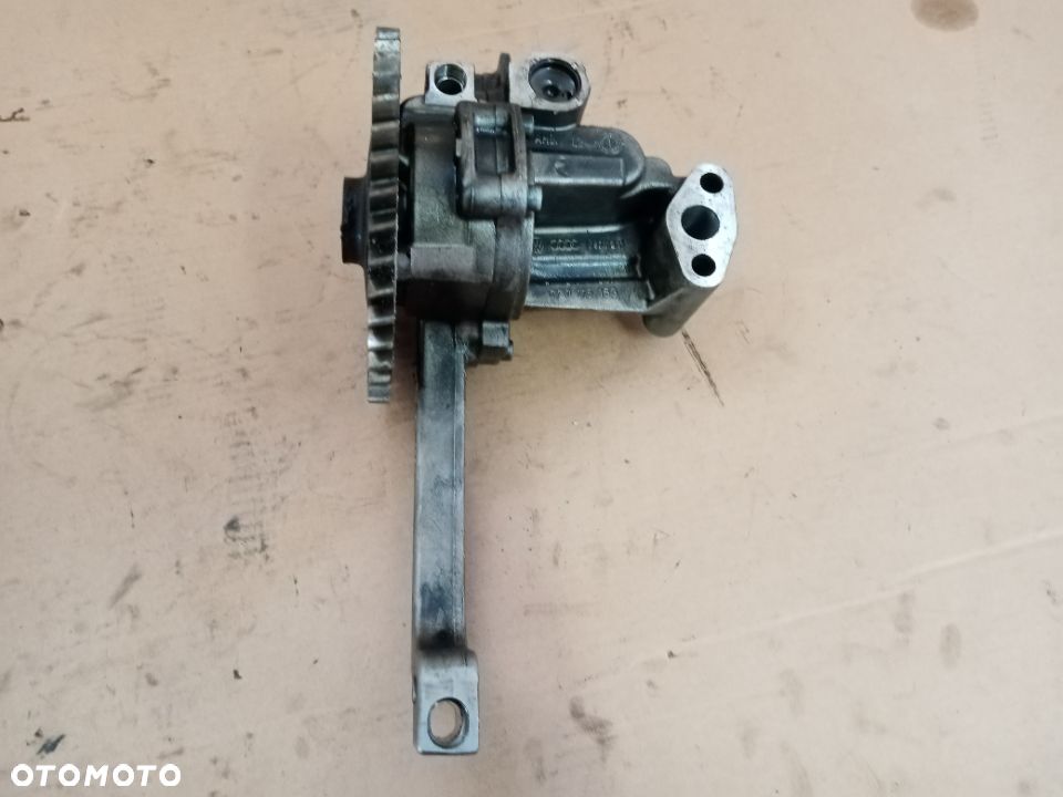 Pompa oleju VW Touareg 2.5 TDI 070115105A 070115153 - 3