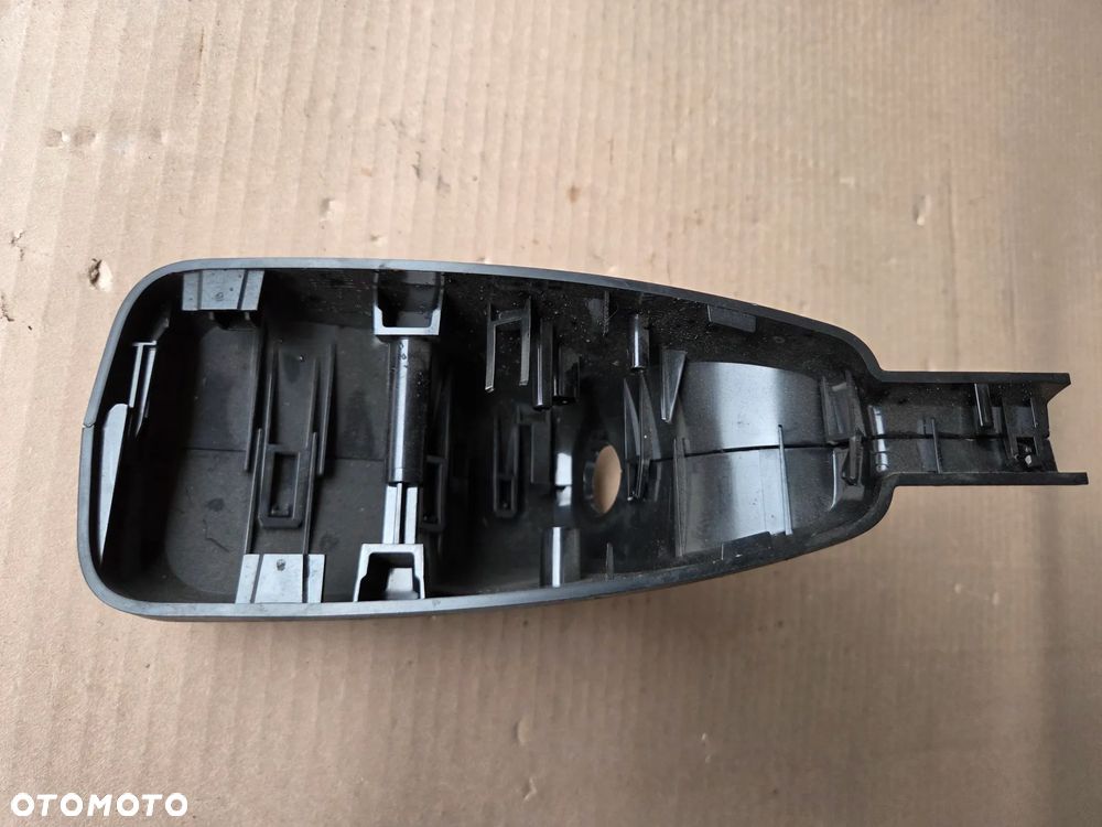 Osłona obudowa lusterka wewnętrznego Citroen C4 Cactus - 3