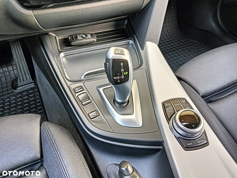 BMW Seria 3 - 12