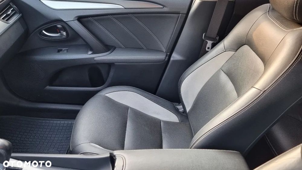 Toyota Avensis 2.0 Premium MS - 16