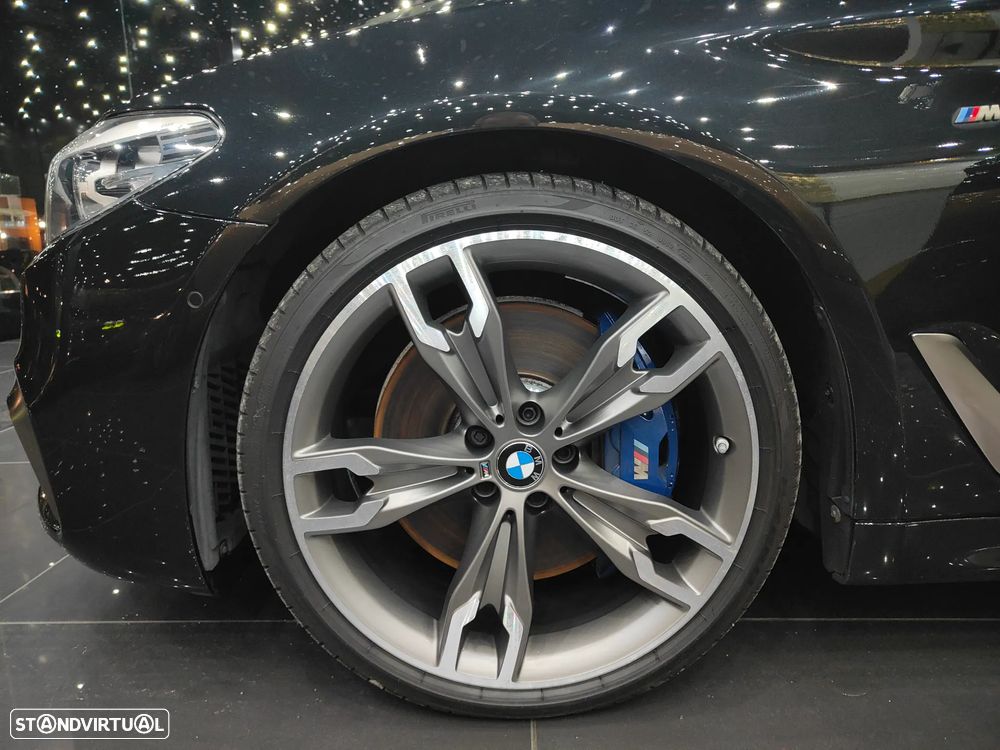 BMW M550d xDrive Auto - 41