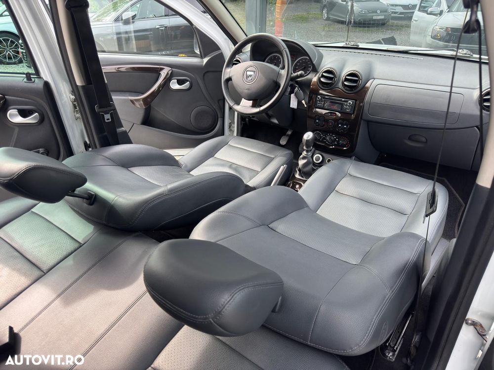 Dacia Duster 1.6 16V 105 4x4 Laureate - 9