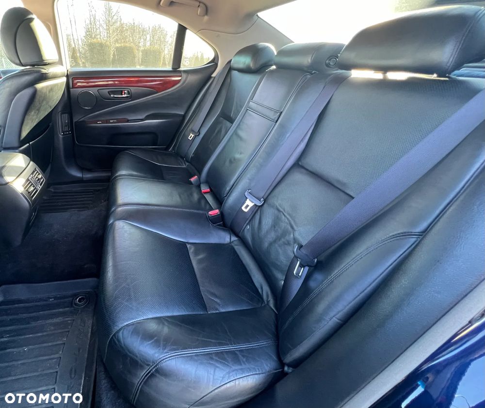 Lexus LS 460 Elite AWD - 31