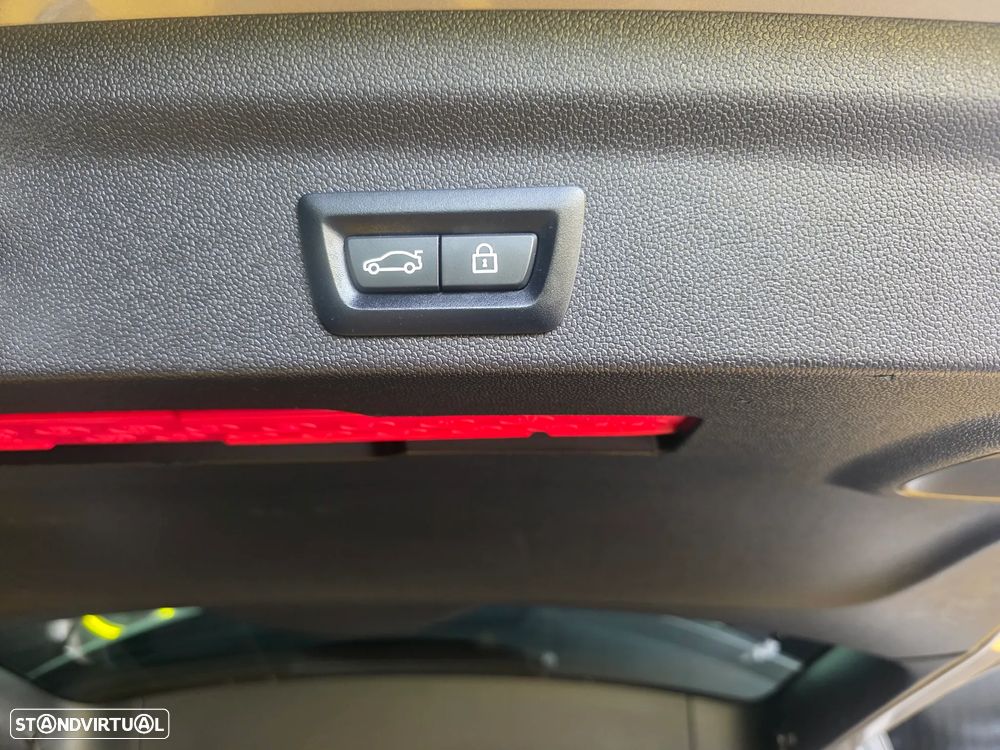 MINI Countryman Cooper SE ALL4 Auto - 25