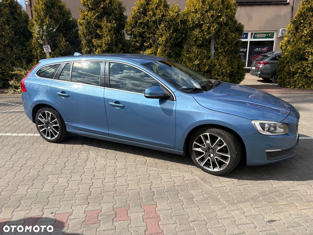 Volvo V60 D4 Drive-E Momentum - 14
