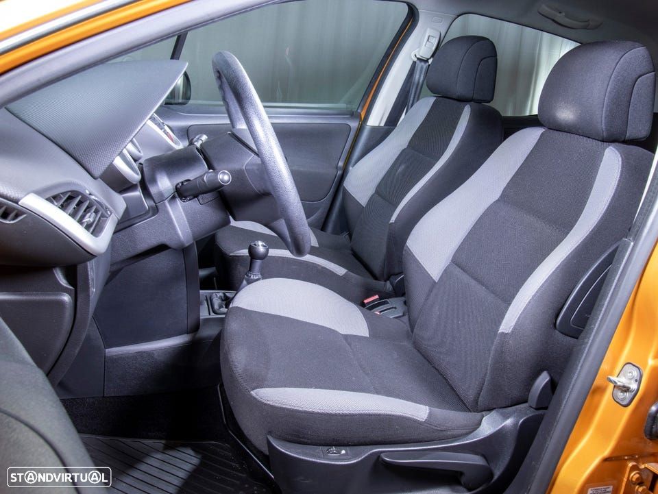 Peugeot 207 - 7