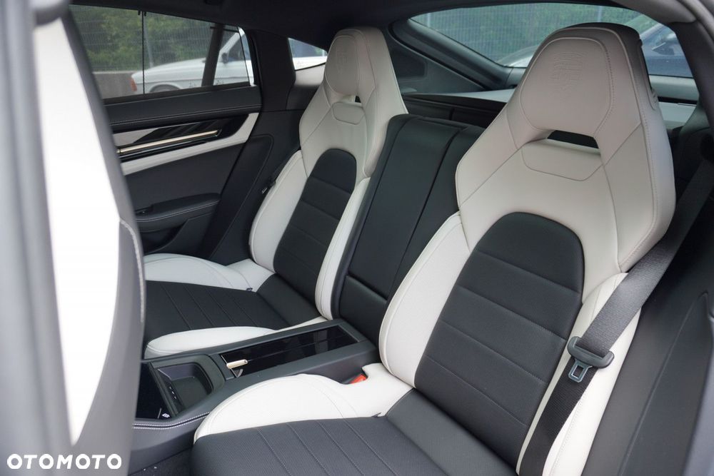 Porsche Panamera - 11