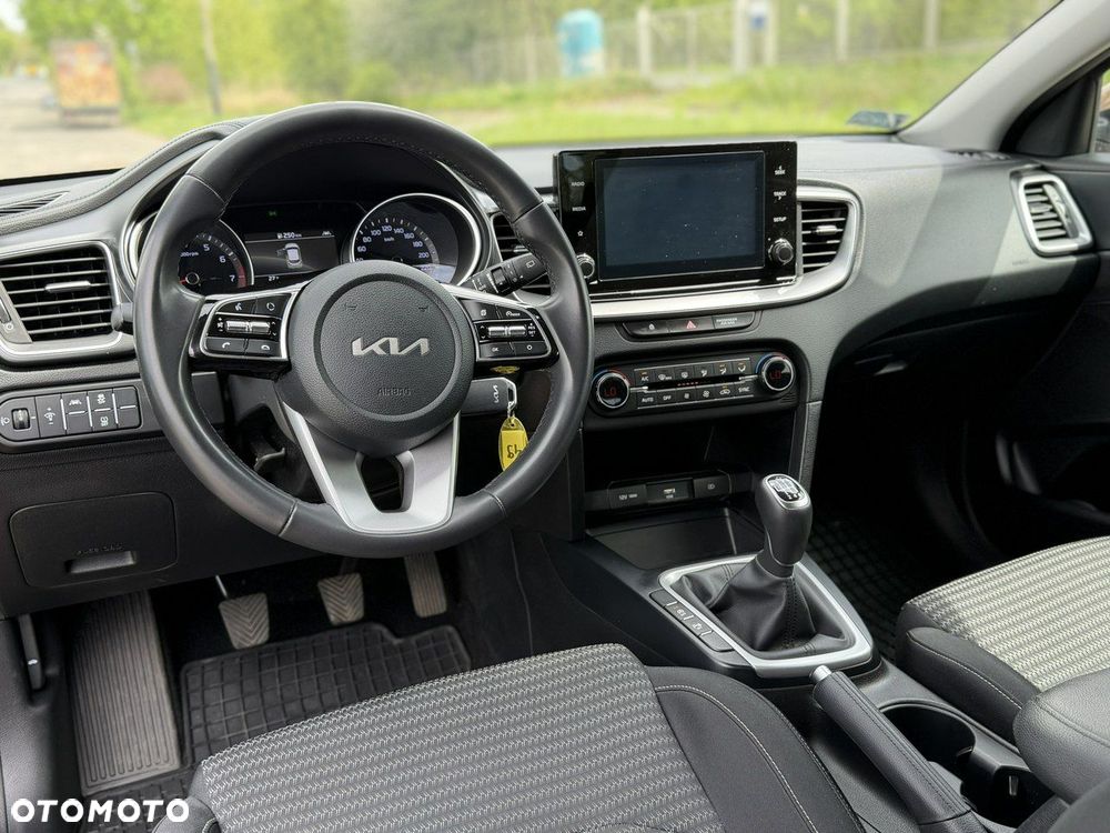 Kia XCeed 1.5 T-GDI M - 14