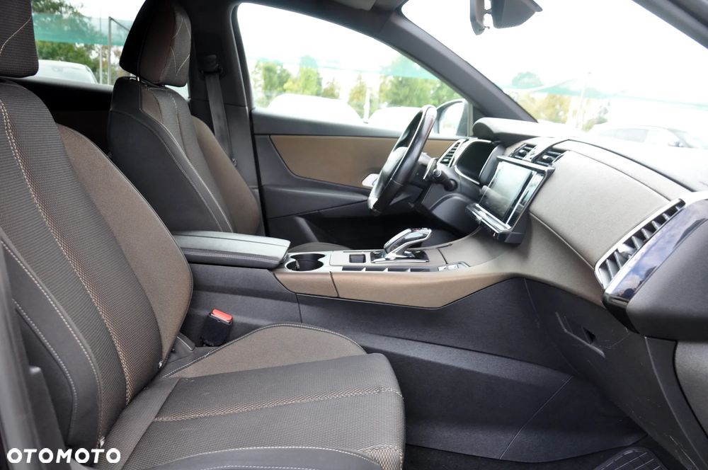 DS Automobiles DS 7 Crossback - 36