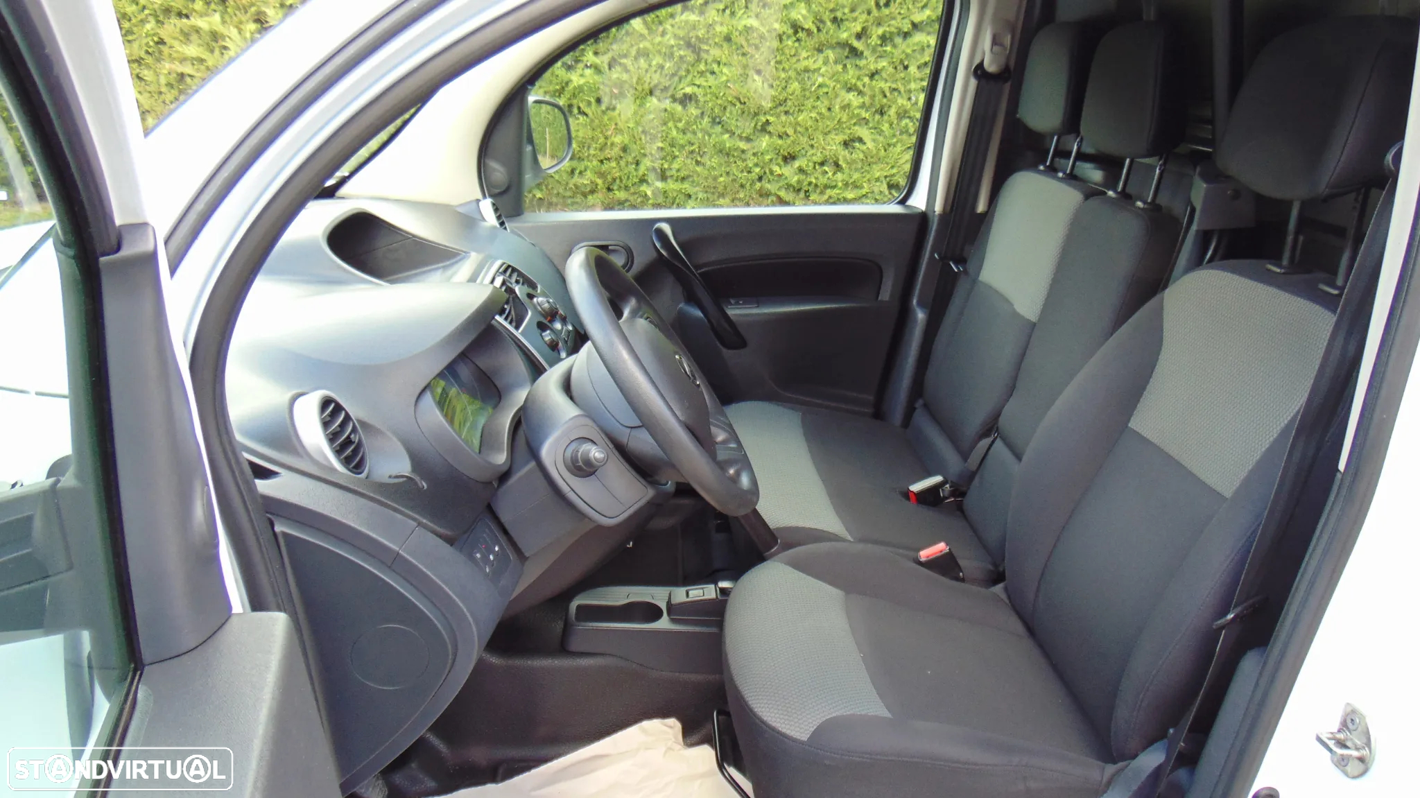 Nissan NV 250 DCI 110 CV 3 LUGARES - 9