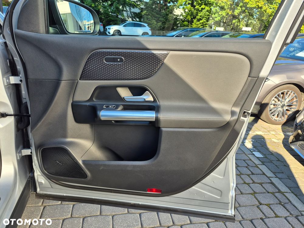 Mercedes-Benz EQA 250+ 70.5kWh Electric Art - 28