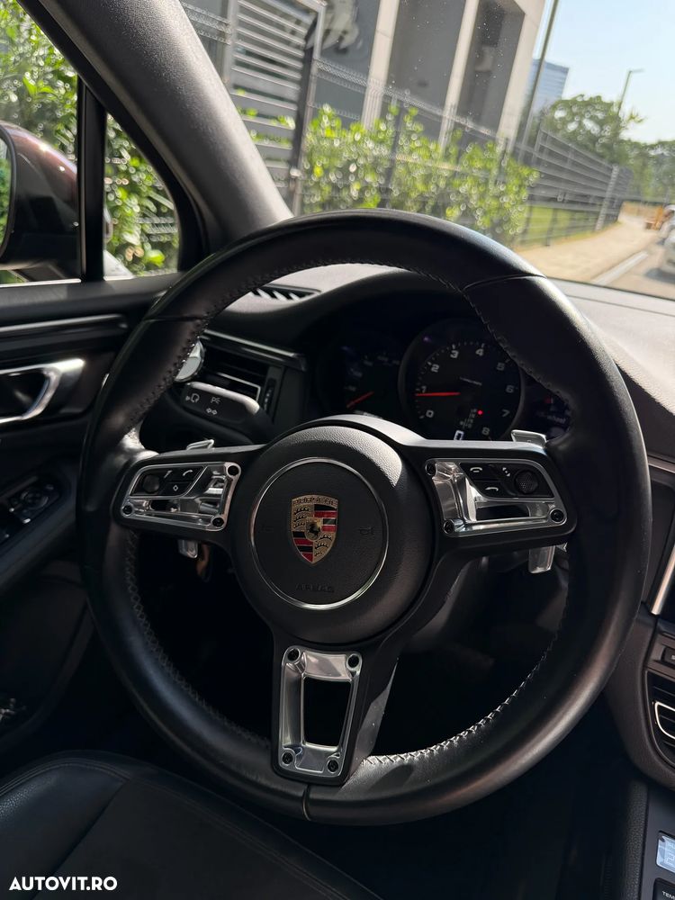 Porsche Macan Standard - 16