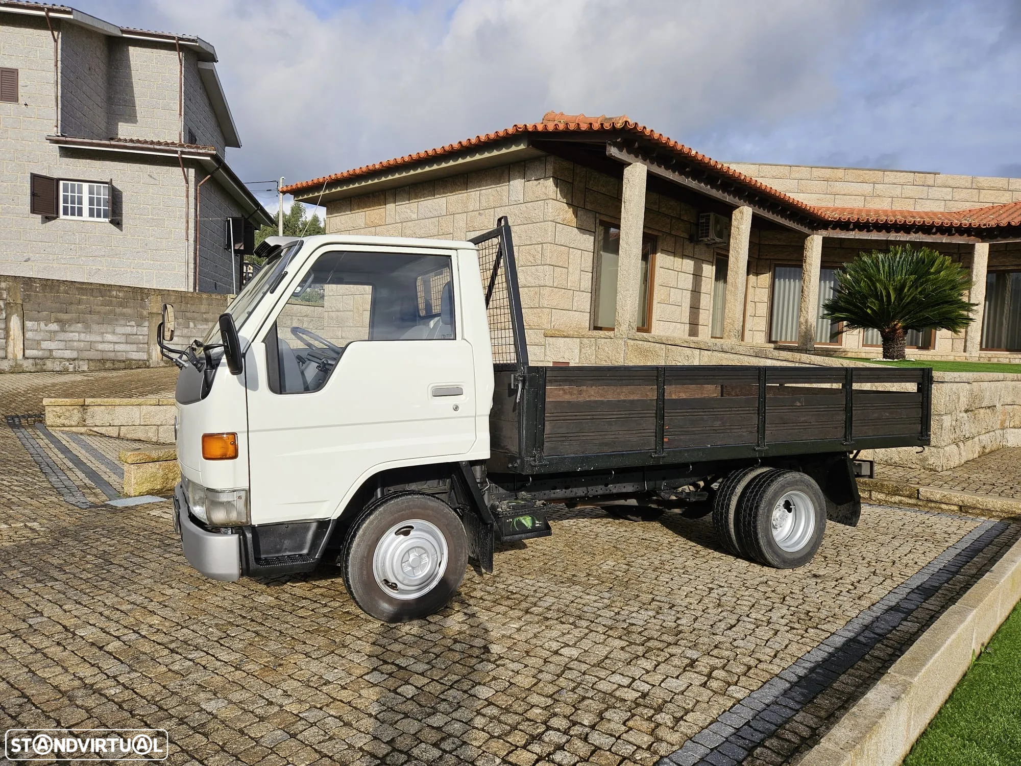 Toyota dyna 150 - 3