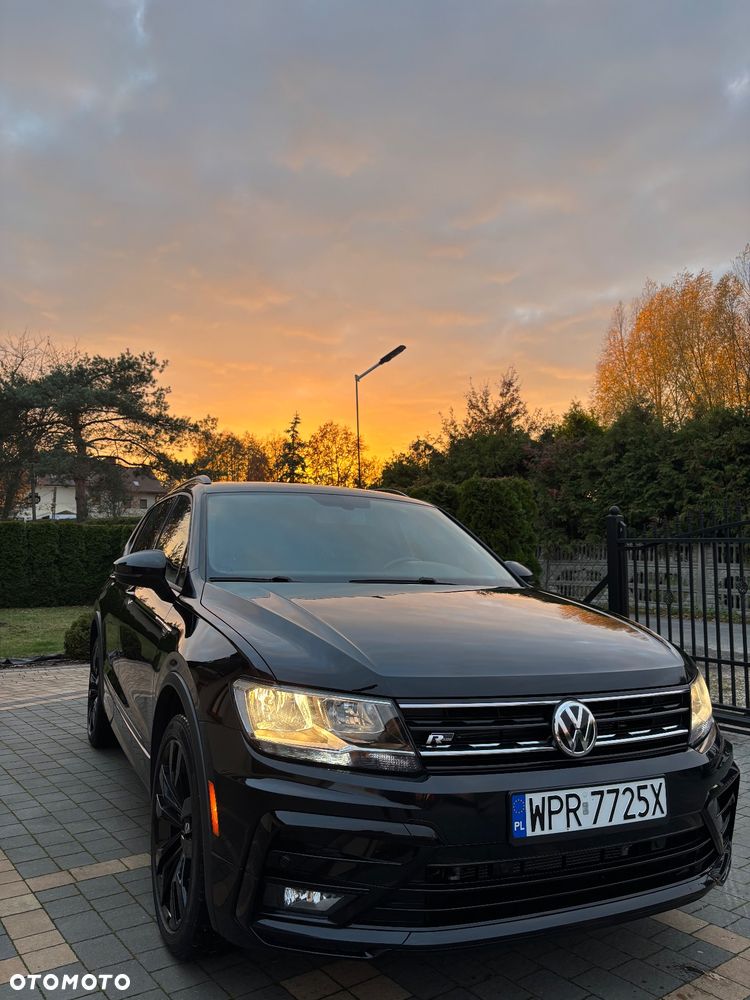 Volkswagen Tiguan - 1