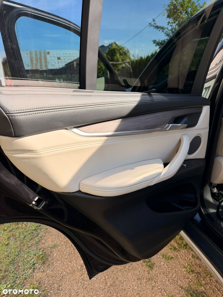 BMW X5 xDrive35i - 14