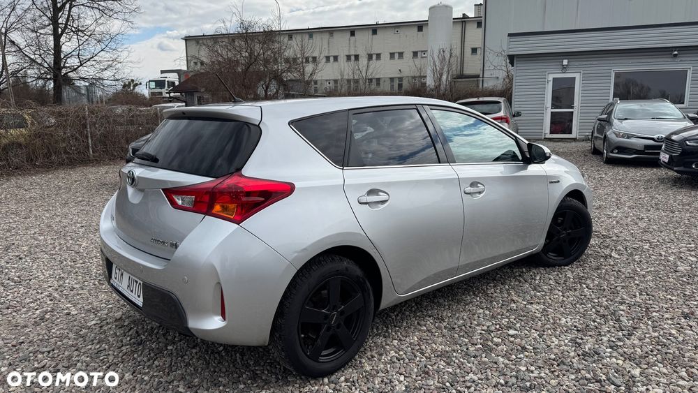 Toyota Auris Hybrid 135 Premium - 16