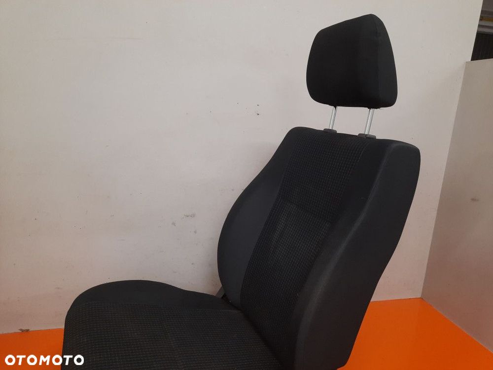 SUZUKI SWIFT IV MK6 04-10 FOTEL PASAŻERA - 6
