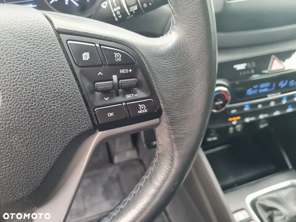 Hyundai Tucson 1.6 GDI BlueDrive Comfort 2WD - 24