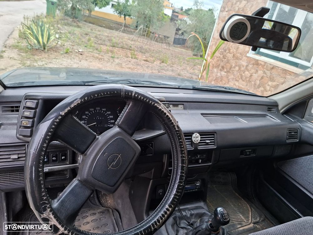 Opel Frontera 2.8 TD AC - 4