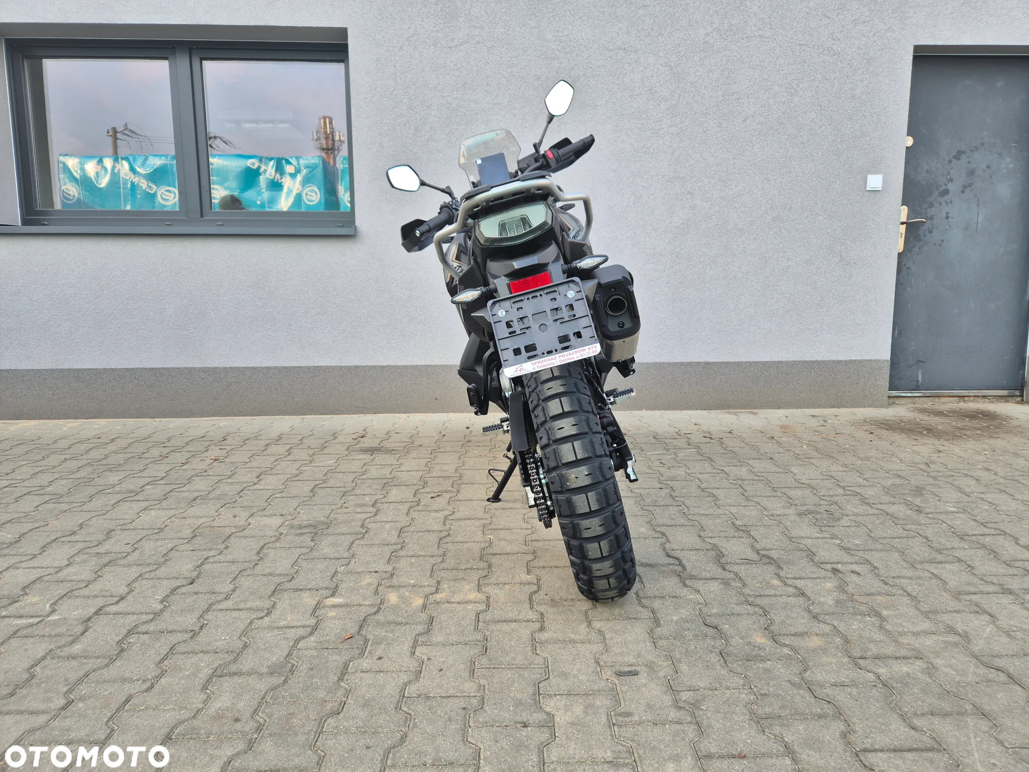 CFMoto MT - 15