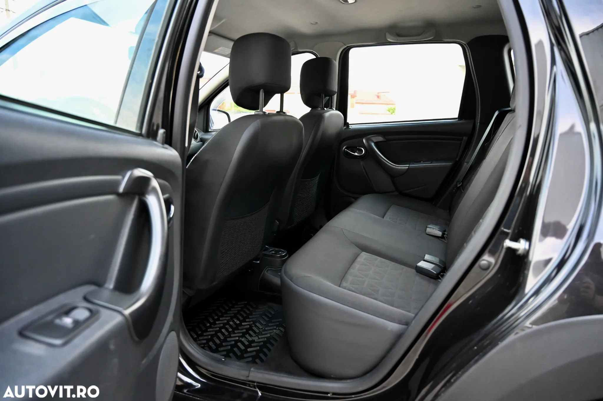 Dacia Duster dCi 110 FAP 4x2 Laureate - 14