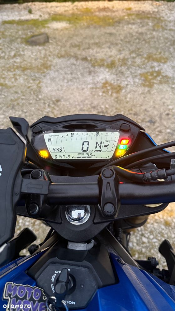 Suzuki GSX - 12