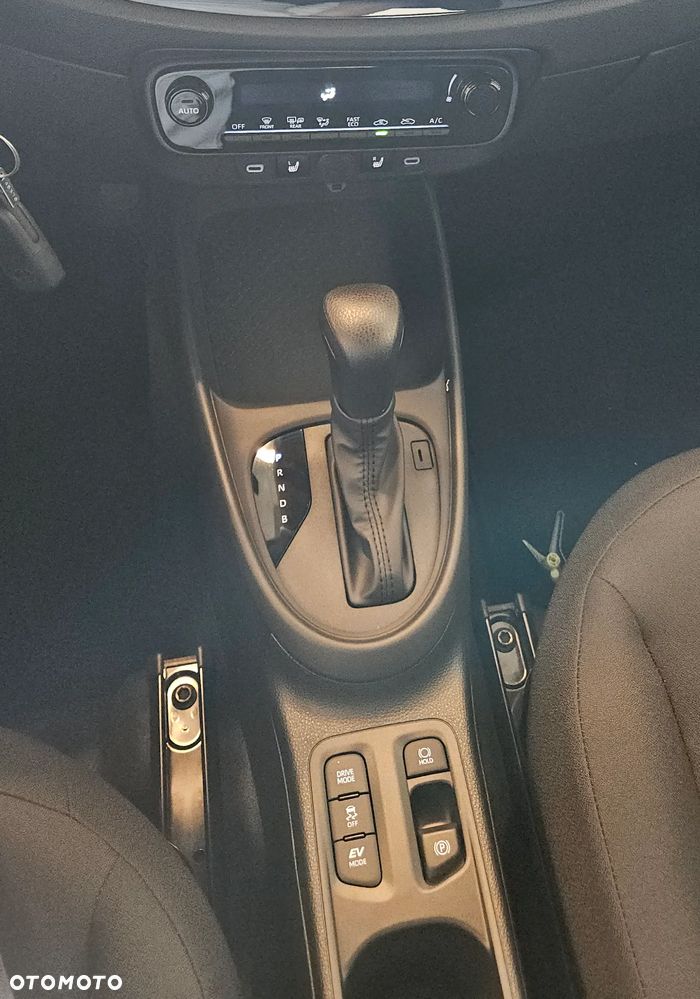 Toyota Aygo X Hybrid 1.5 Comfort e-CVT - 19