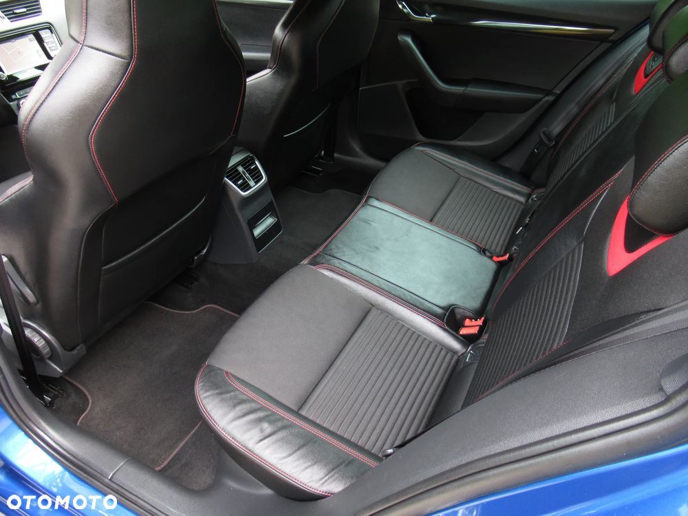 Skoda Octavia 2.0 TDI 4x4 DSG RS - 39