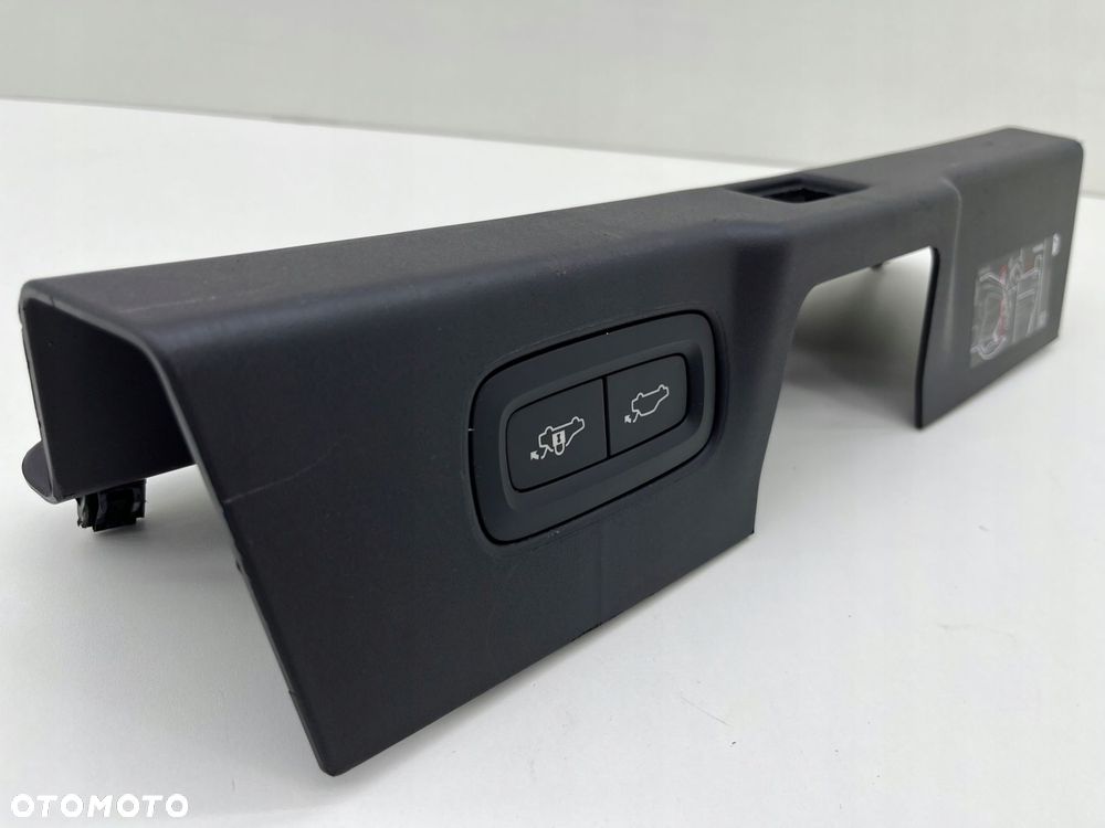 VOLVO V90 OSŁONA LISTWA TYLNEJ KLAPY 31674801 31426781 - 2