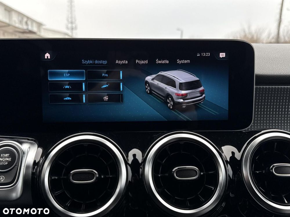 Mercedes-Benz GLB - 24