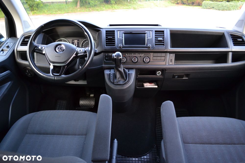 Volkswagen Caravelle - 7