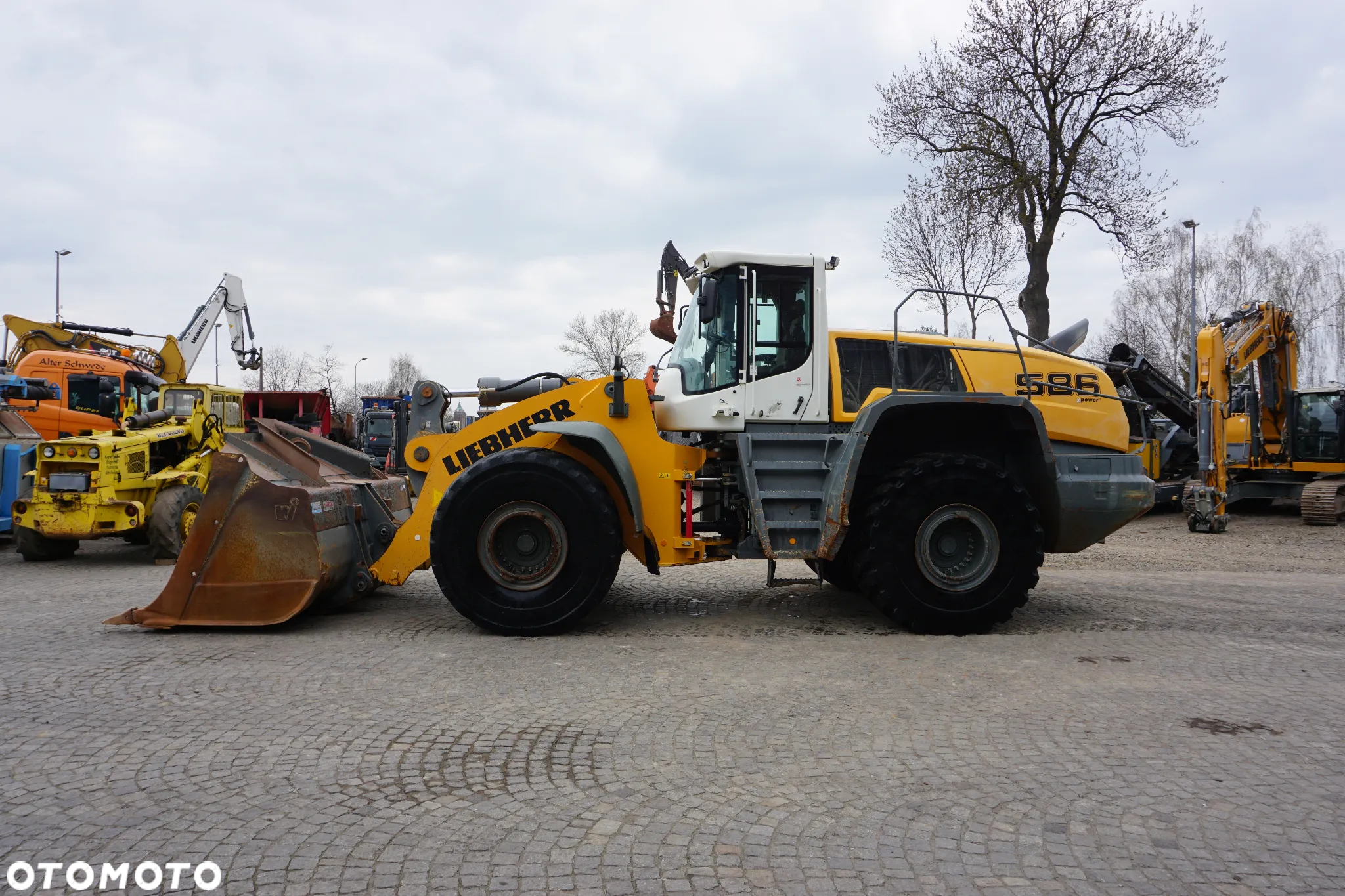 Liebherr L 586 Xpower - 5