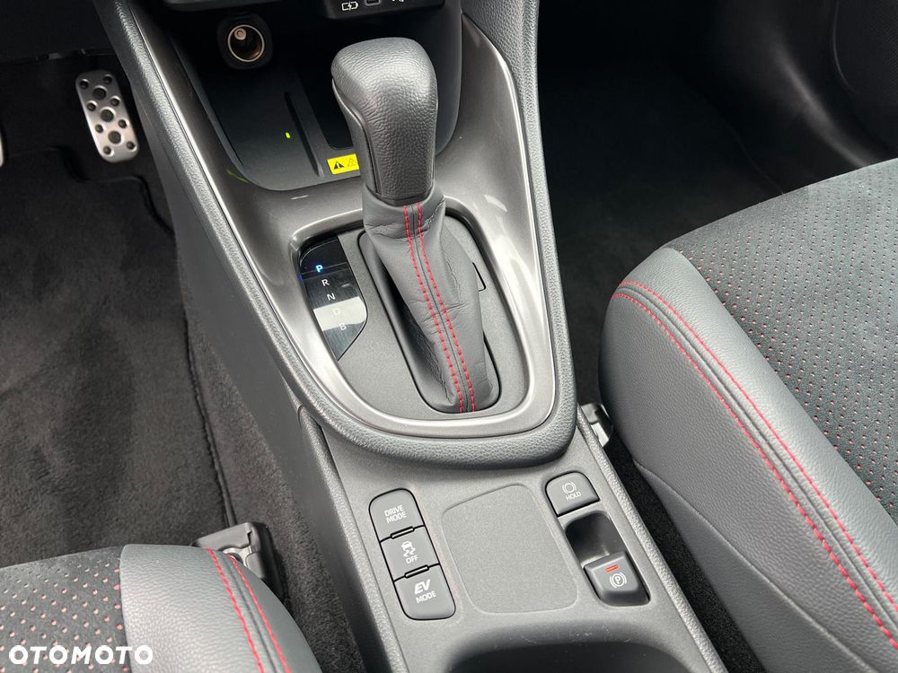 Toyota Yaris 130 1.5 VVT-i GR SPORT - 31