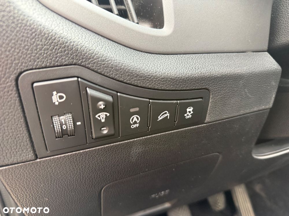 Kia Sportage - 16