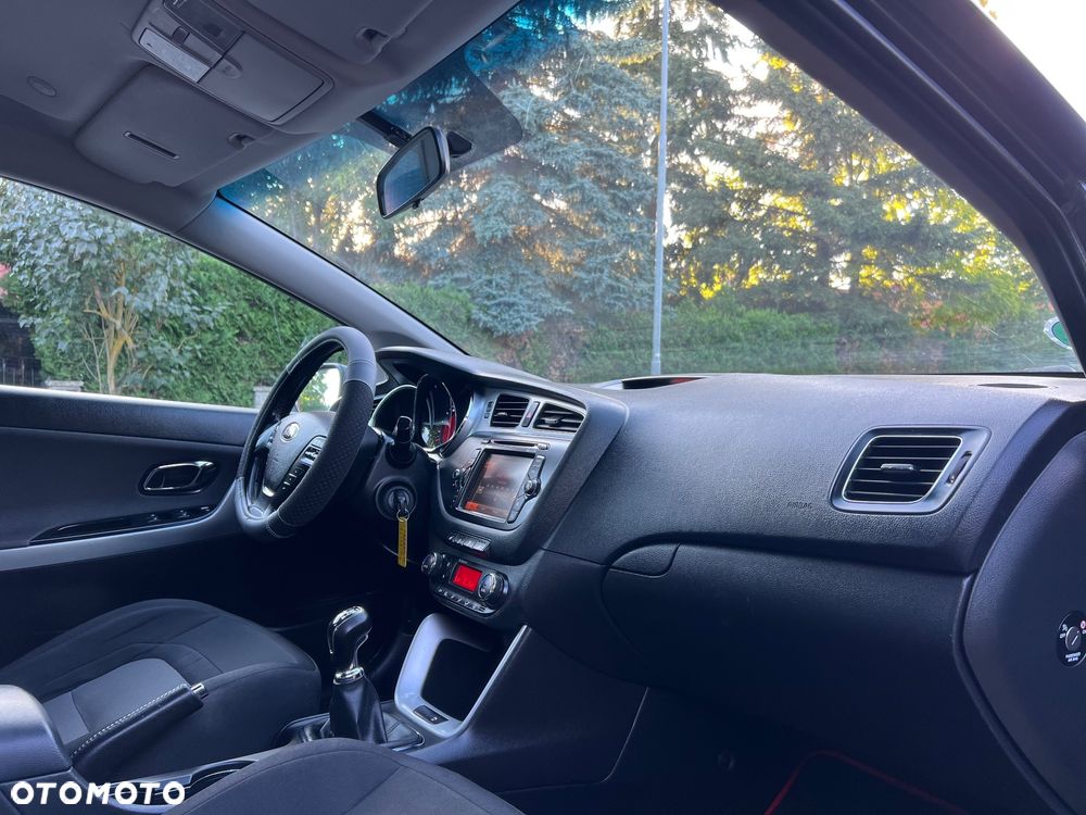Kia Ceed 1.6 GDI Platinum Edition - 23
