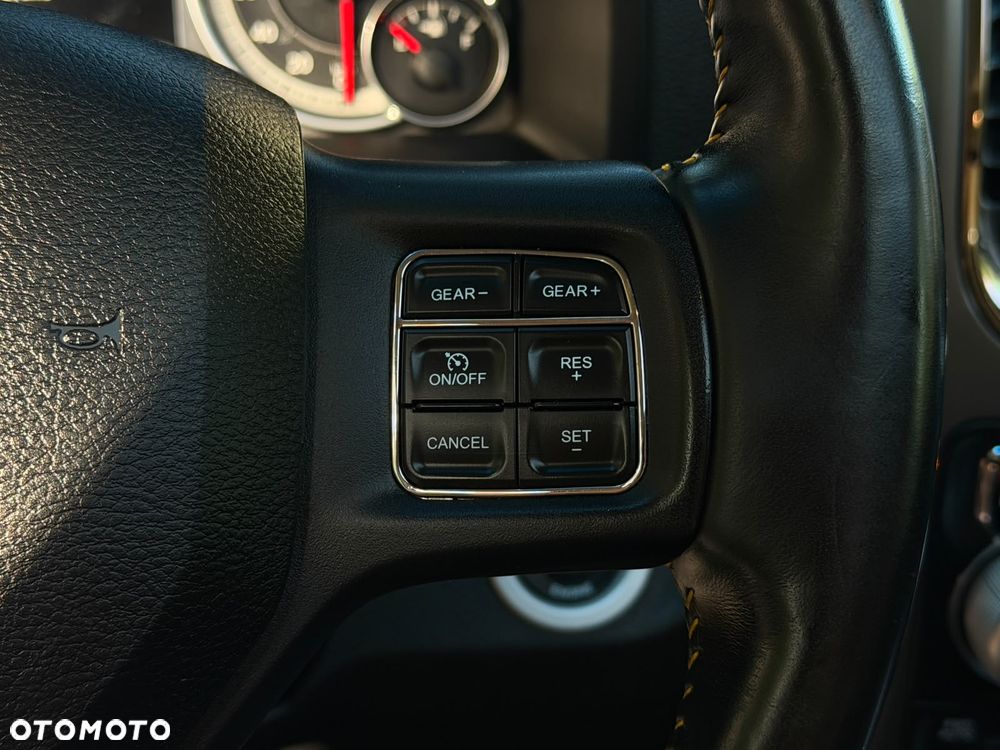 Dodge RAM - 16