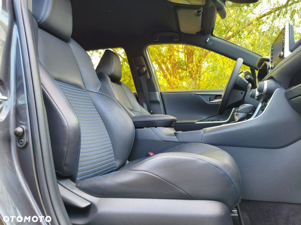 Toyota RAV4 - 16