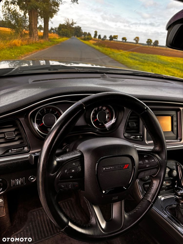 Dodge Challenger 5.7 R/T - 10