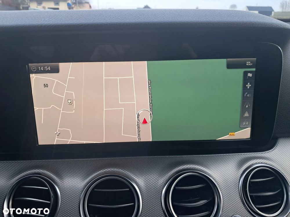 Mercedes-Benz Klasa E 200 9G-TRONIC - 30