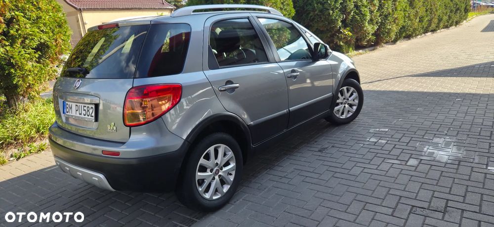 Fiat Sedici 1.6 16V 4x2 Emotion - 12