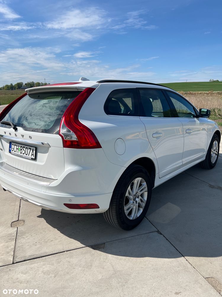 Volvo XC 60 D3 Momentum - 3