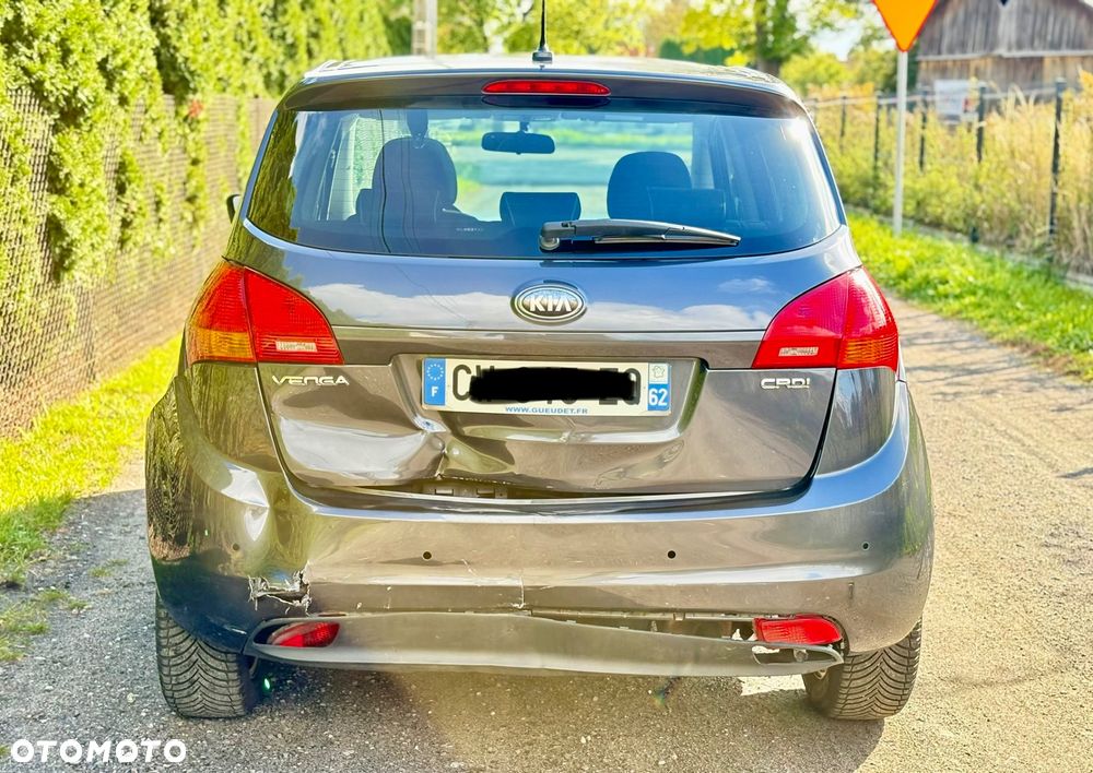 Kia Venga - 8