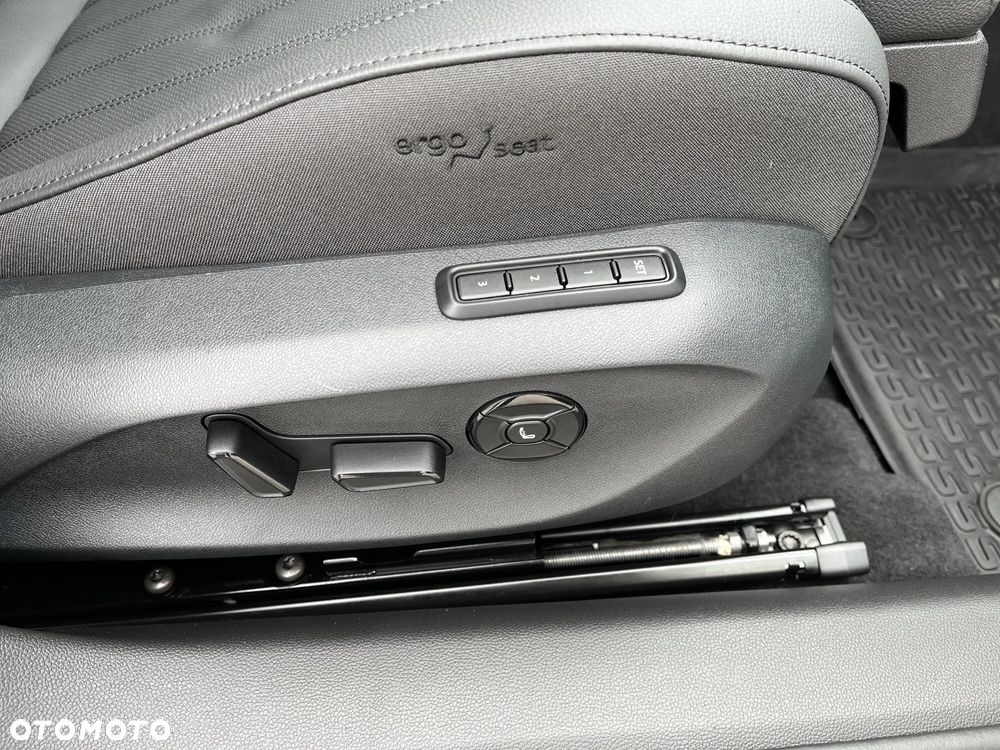 Skoda Superb 2.0 TDI SCR Selection DSG - 25