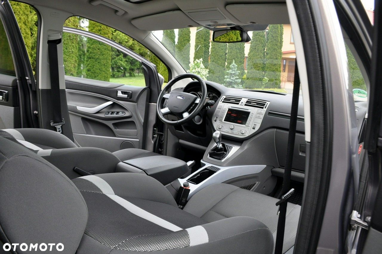 Ford Kuga - 23