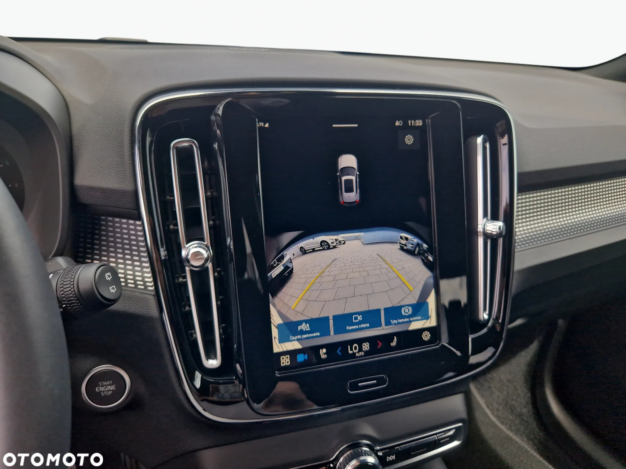 Volvo XC 40 B3 Plus Dark - 25