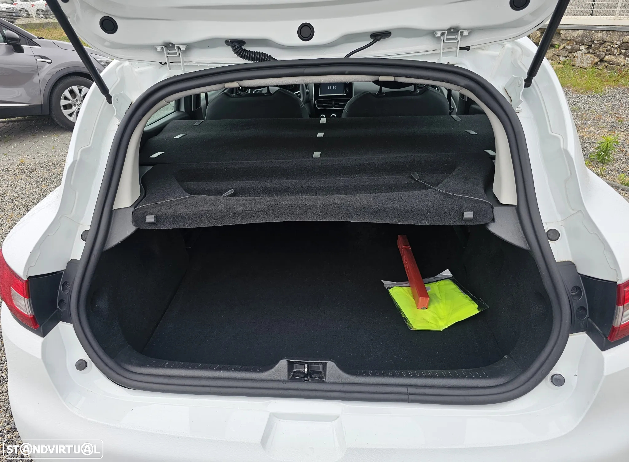 Renault Clio 0.9 TCe Limited - 15
