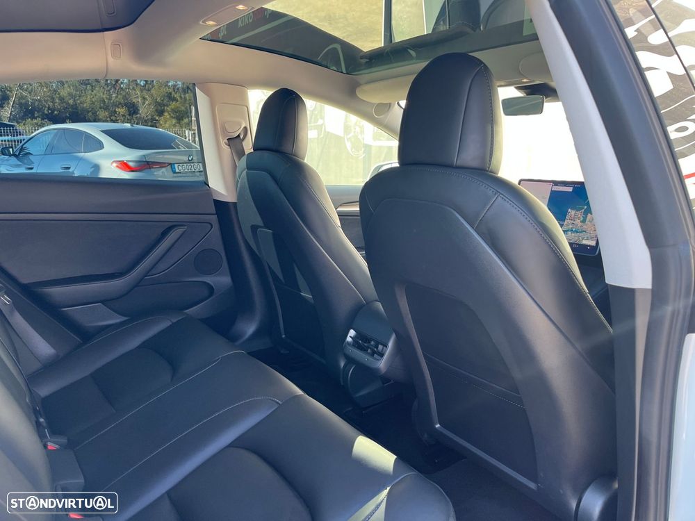 Tesla Model 3 Standard Range Plus RWD - 35