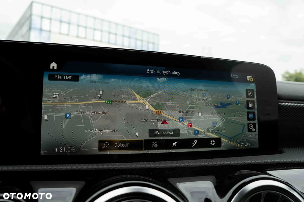 Mercedes-Benz CLA 180 Progressive 7G-DCT - 25